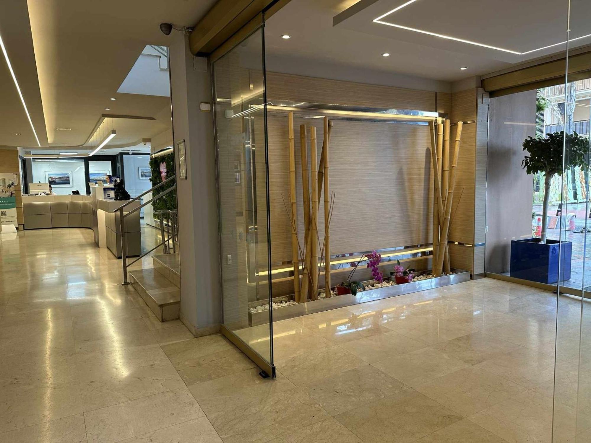 Estudio Pyr Privado Frente Al Puerto De フエンヒロラ エクステリア 写真