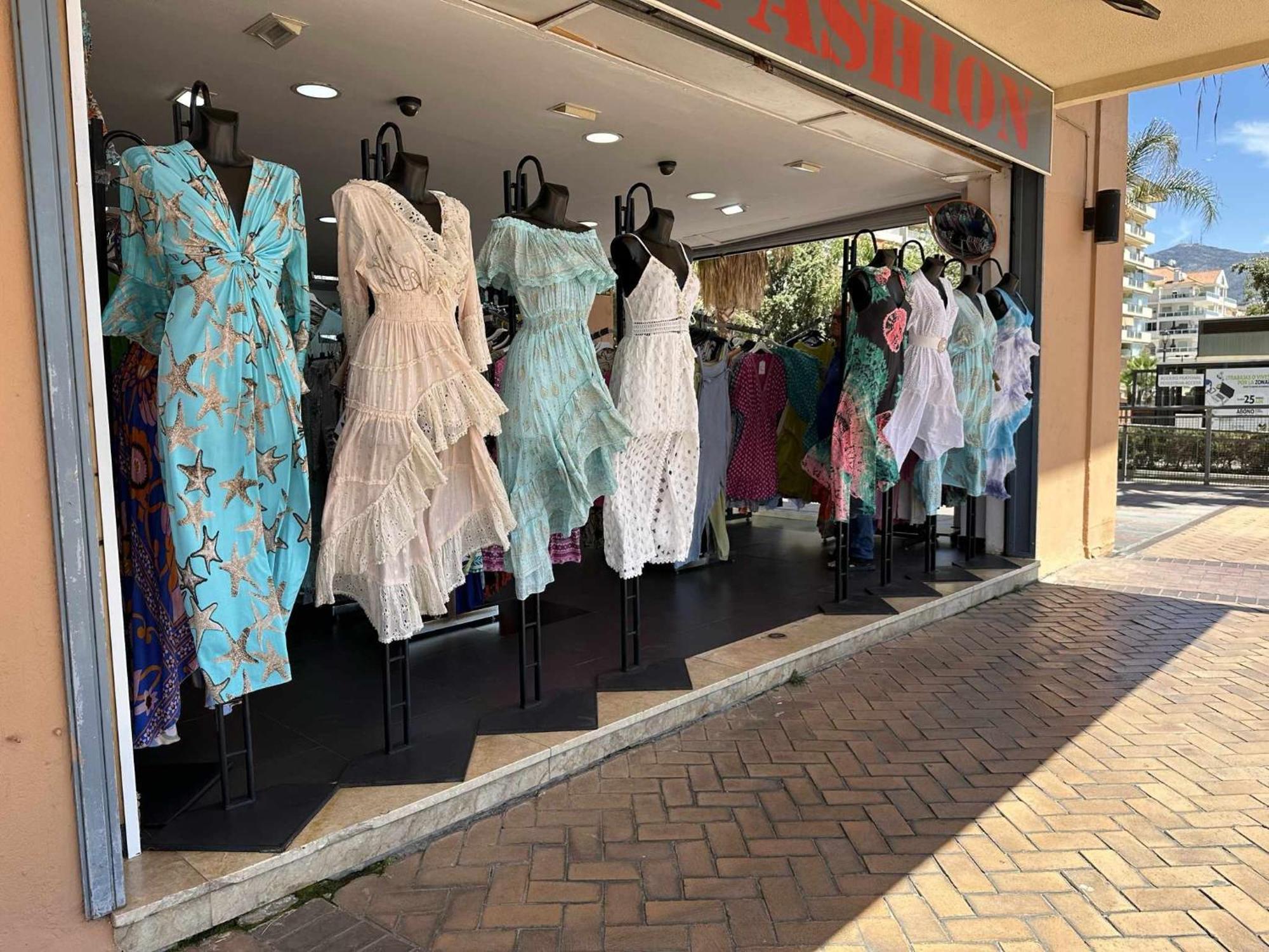 Estudio Pyr Privado Frente Al Puerto De フエンヒロラ エクステリア 写真