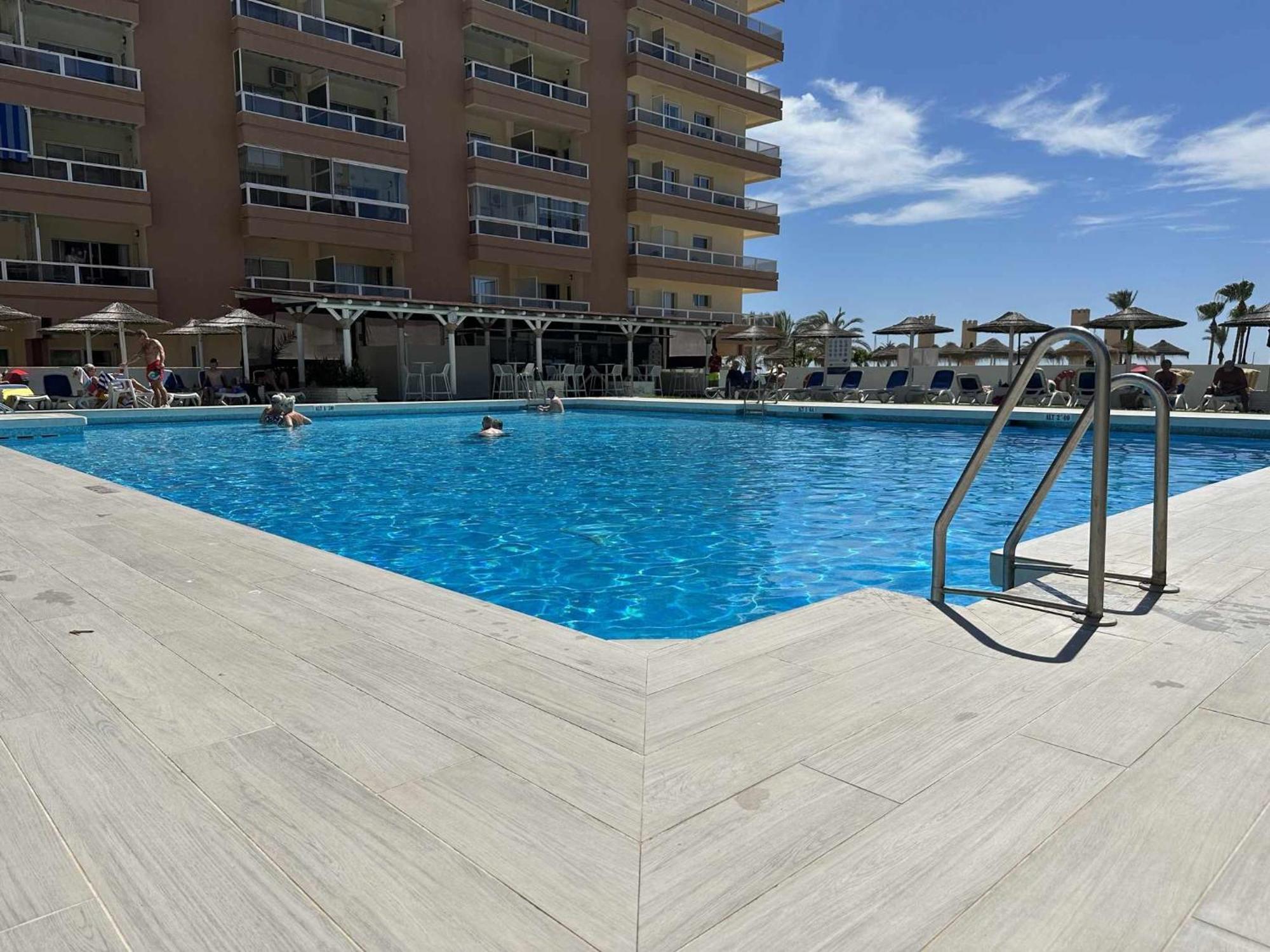 Estudio Pyr Privado Frente Al Puerto De フエンヒロラ エクステリア 写真