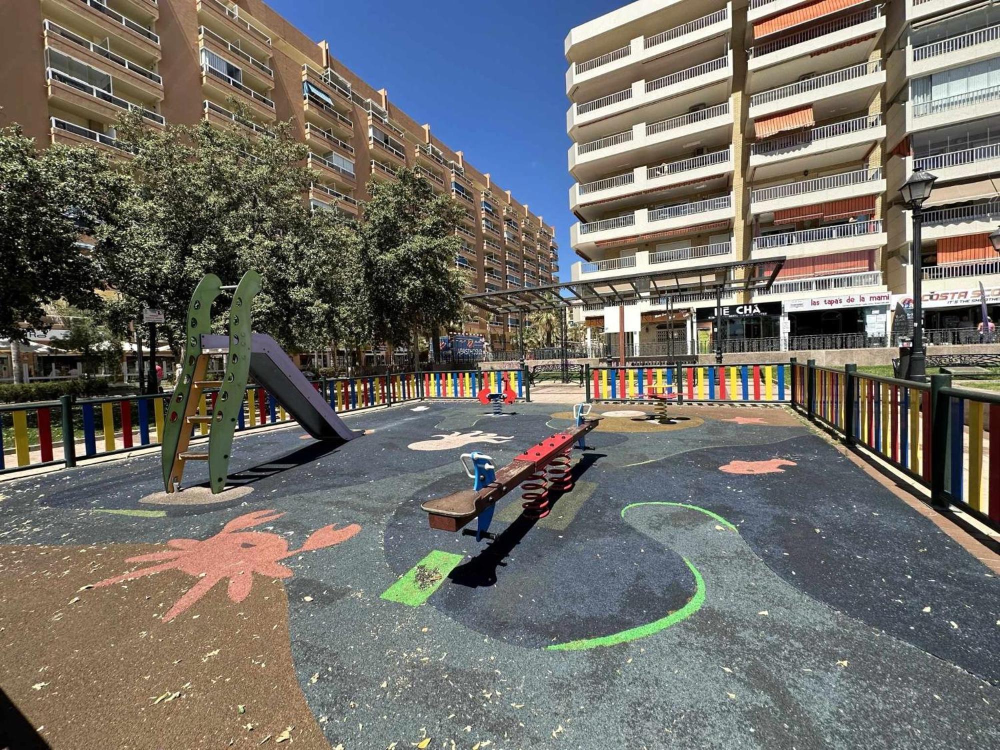 Estudio Pyr Privado Frente Al Puerto De フエンヒロラ エクステリア 写真